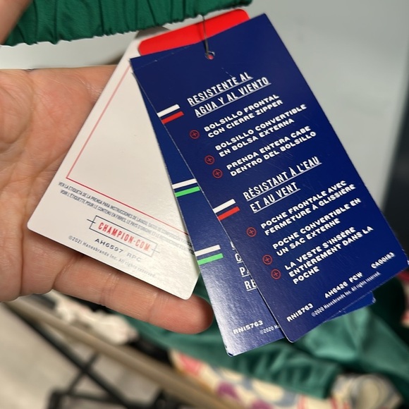 Champion Packable Jacket - Size Large - Green - Picture 6 of 9